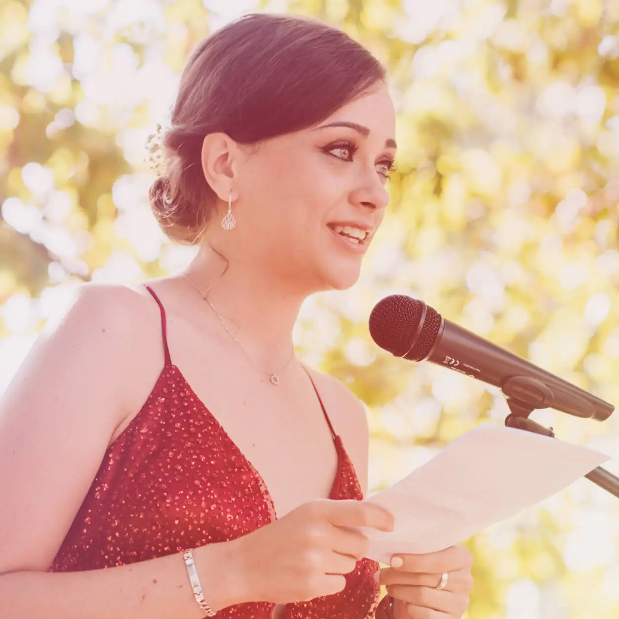 Discours de mariage illustrant une chanson personnalisée créée pour les mariés